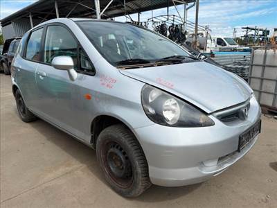 Honda Jazz II (GD) 1.4i Jobb első Kerékagy *169612*
