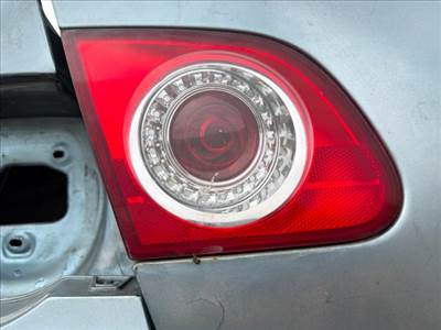 Volkswagen Passat B6 Bal Belső Hátsó Lámpa *119654*