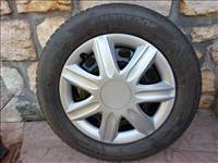  5x100 lyukosztású 16" újszerű lemezfelni, rajta 205/60 Hankook téli gumi, dísztárcsa 