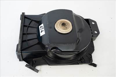 BMW 1er F20, F20LCI, F21, F21LCI, 2er F22, F22LCI, F87M2, F87M2LCI, F23, F23LCI, 3er F30, F30LCI, F80M3, F80M3LCI, F31, F31LCI, F34GT, F34GTLCI, 4er F32, F32LCI, F82M4, F82M4LCI, F33, F33LCI, F83M4, F83M4LCI, F36, F36LCI Bal oldali mélynyomó