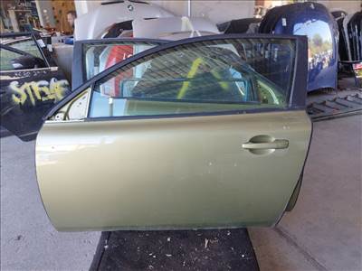 Volvo C30 bal oldali ajtó üresen