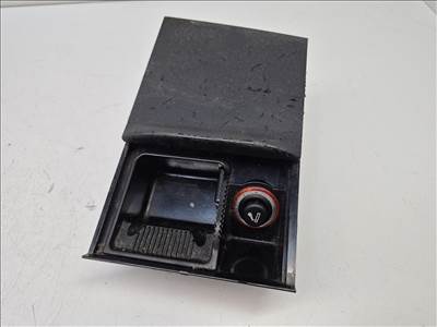 Volkswagen Golf IV első hamutartó 1J0 857 961 G (36267)