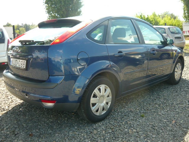 Eladó Ford Focus 1.6 16V (1596 cm³, 100 PS) 3. kép