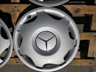 Mercedes 16-os gyári dísztárcsa