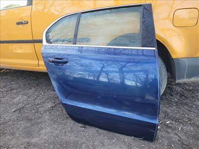 Skoda Superb II jobb hatso ajto