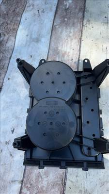 Könyöklő pohártartó - Volkswagen Passat B6 2.0 TFSI 3C0 862 531 C