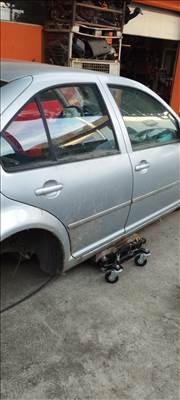 Volkswagen Bora Jobb hátsó ajtó 
