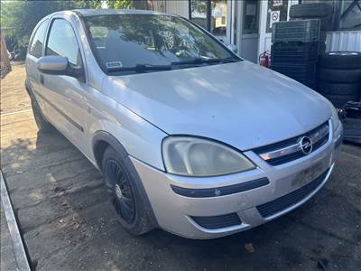 Opel Corsa C 1.0i bontott alkatrészei