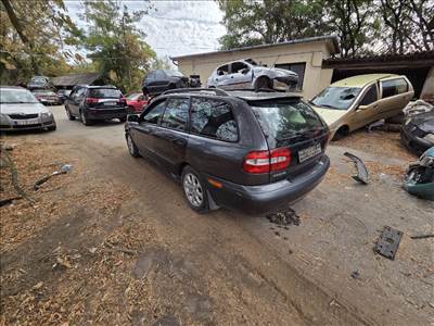 Volvo V40 1.9D hátsó lámpa 