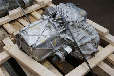 Tesla Model X villanymotor (EV motor, elektromos motor) hátsó 103700000f