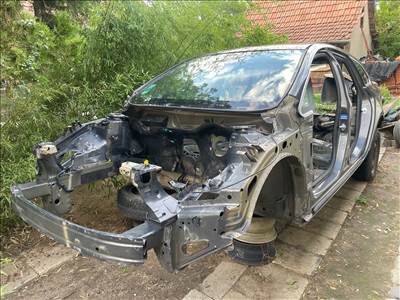 Opel Astra J Karosszéria Vágott Negyed, Homlokfal, Hátfal, Ajtó és tartozékai  / Z190 színkód