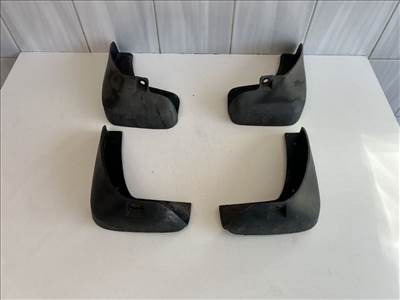 Chevrolet Captiva Sárvédő Gumi Szett 20918640 95130659