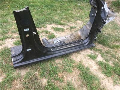Skoda Superb II jobb kuszob