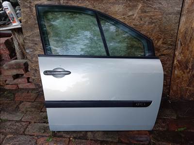 Renault scenic 2 jobb elsö ajtó