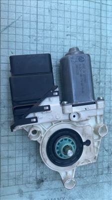 Ablakemelő motor (VW Tiguan hátsó bal) bontott - Volkswagen 5N (1. gen) 30018330