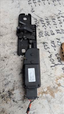 Csomagtérajtó zárszerkezet - Audi A6 C6 4F9827383E