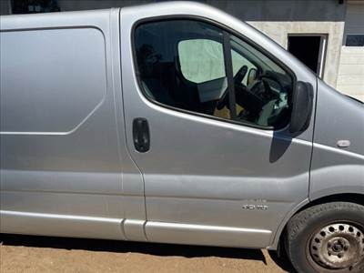 Opel Vivaro A Jobb első Ajtó (Részeivel) FL01 11083