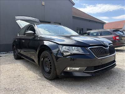 Skoda Superb III bontott alkatrészei