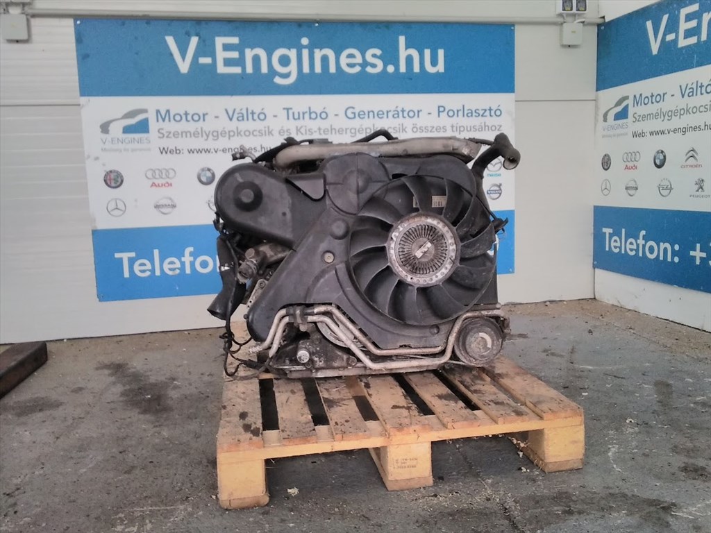 Audi 2,5TDI AKE bontott motor  3. kép