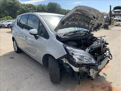Opel Meriva B bontott alkatrészei B14XER