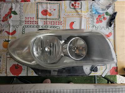 BMW 118i E81, E82, E87, E88 Jobb első lámpa 