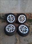  5x112 lyukosztású Skoda 17" újszerű (gyári felni) alufelni, rajta 205/55 újszerű nyári gumi 