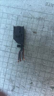 12 pólusú elektromos csatlakozó - Volkswagen Passat B8 2.0 TDI 8E0 972 112 A