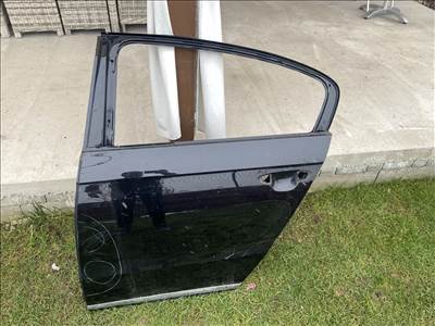 Volkswagen Passat B7 bal hatso ajto fekete