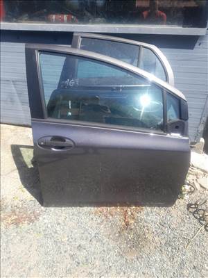 Toyota yaris xp90 jobb első ajtó 1g3