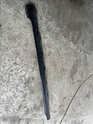 Volkswagen Passat B8 Bal küszöb burkolat 3G0 853 857 