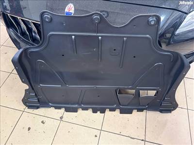Volkswagen Golf VII motor alján lévő burkolat