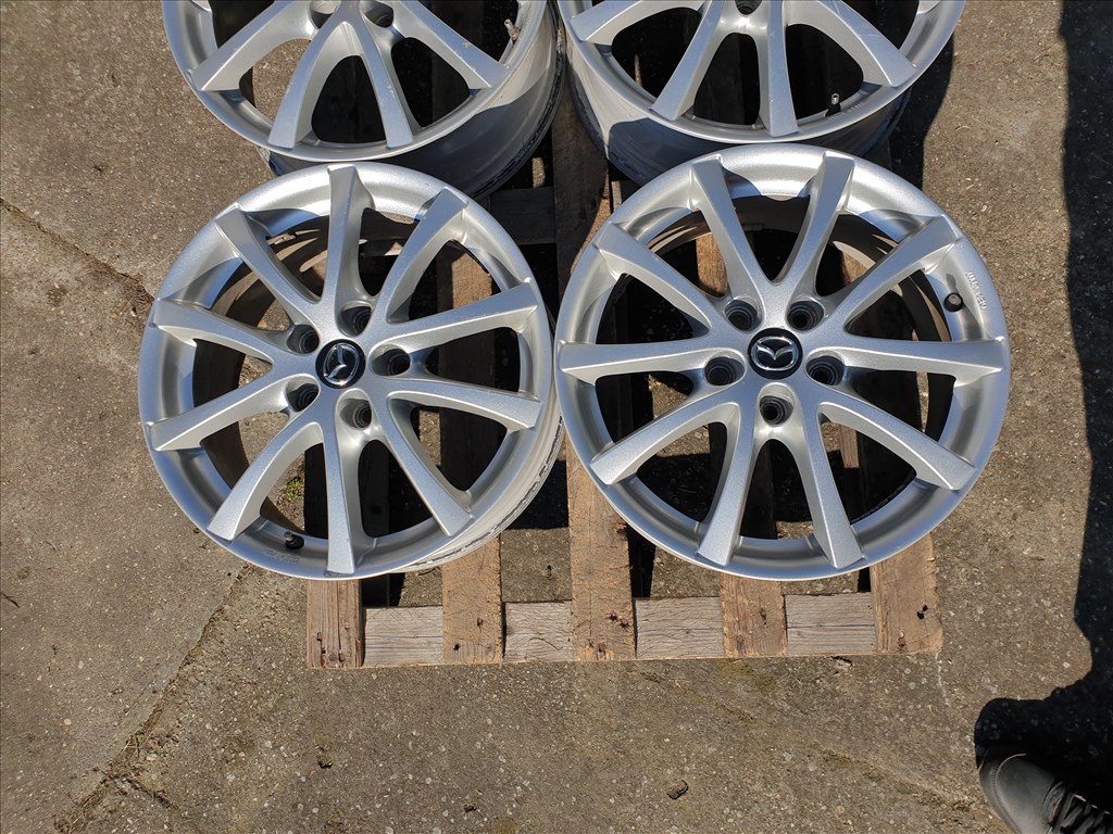 17" 5x114,3 Mazda 2. kép