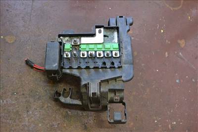 Volkswagen, Audi, Seat, Skoda akkumulátor biztosítéktábla!  6R0937621, 6R0937550A, 6R0915345 