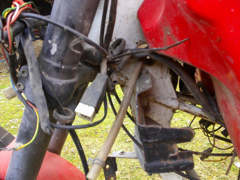 GARELLI 125 CM3-ES CSUPASZ FŐVÁZ MOTORBLOKK ,ÉS PAPIROK NÉLKŰL OLCSÓN 62. kép