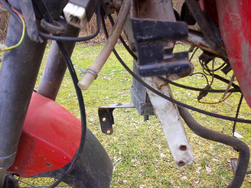 GARELLI 125 CM3-ES CSUPASZ FŐVÁZ MOTORBLOKK ,ÉS PAPIROK NÉLKŰL OLCSÓN 63. kép