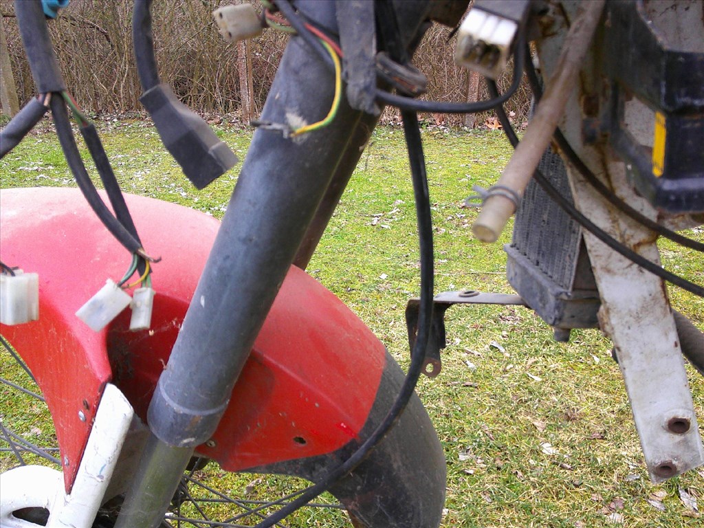 GARELLI 125 CM3-ES CSUPASZ FŐVÁZ MOTORBLOKK ,ÉS PAPIROK NÉLKŰL OLCSÓN 64. kép