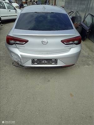 Opel Insignia B csomagtérajtó 