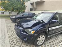 Eladó Mitsubishi Outlander 2.4 MIVEC 4WD (2360 cm³, 170 PS)