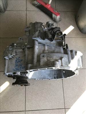 Volkswagen Passat B6 2.0PD BKP (JLU) 6 sebességes kézi váltó JLU kóddal