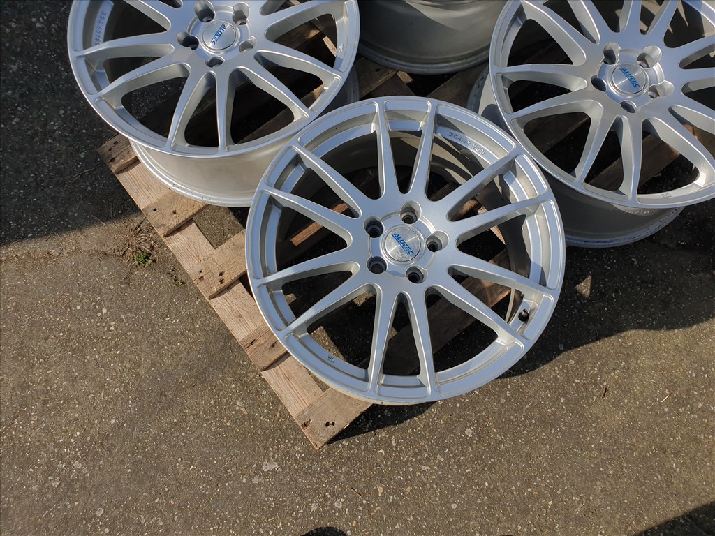 19" 5x112 Alutec 4. kép