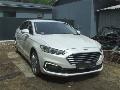 Ford Mondeo Mk5 2.0 TDCi Gyöngyházfehér bontott alkatrészek