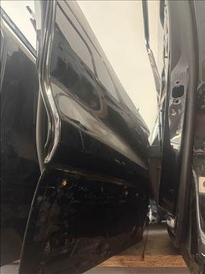 Audi e-tron bal hátsó ajtó  4ke833051a