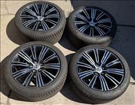  5x108 lyukosztású 18" újszerű (gyári felni) alufelni, rajta 235/45 újszerű Goodyear téli gumi 