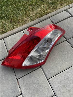 Suzuki Swift V jobb hatso lampa 3560368l00