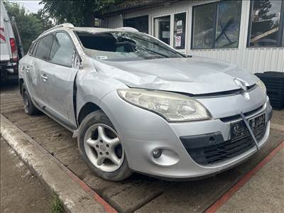 Renault Mégane III 1.6i bontott alkatrészei