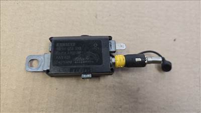 Renault Laguna II antenna erősítő 8200002590