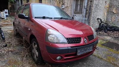 Renault Clio II bontott alkatrészei