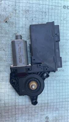 Ablakemelő motor - Audi A4 B7 0 130 821 767