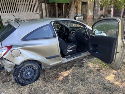 Eladó Opel Corsa 1.2 (1229 cm³, 80 PS)
