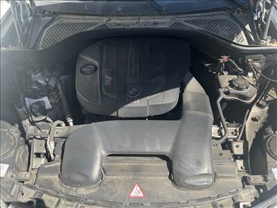 BMW N47D20D motor – fűzött blokk hengerfejjel
